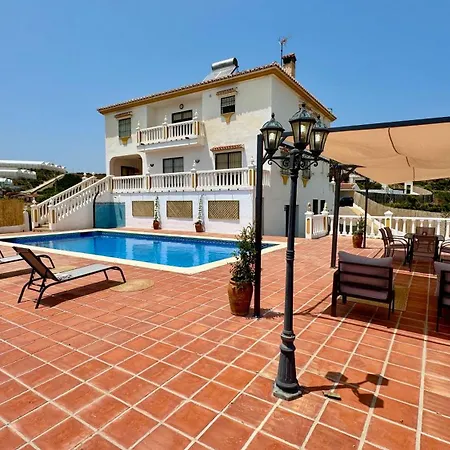 Dream With Parking, Private Pool And Views * Malaga